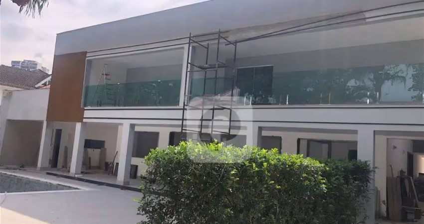 5 suítes  800m² casa com 240m² de sala  piscina condomínio santa helena barra da tijuca