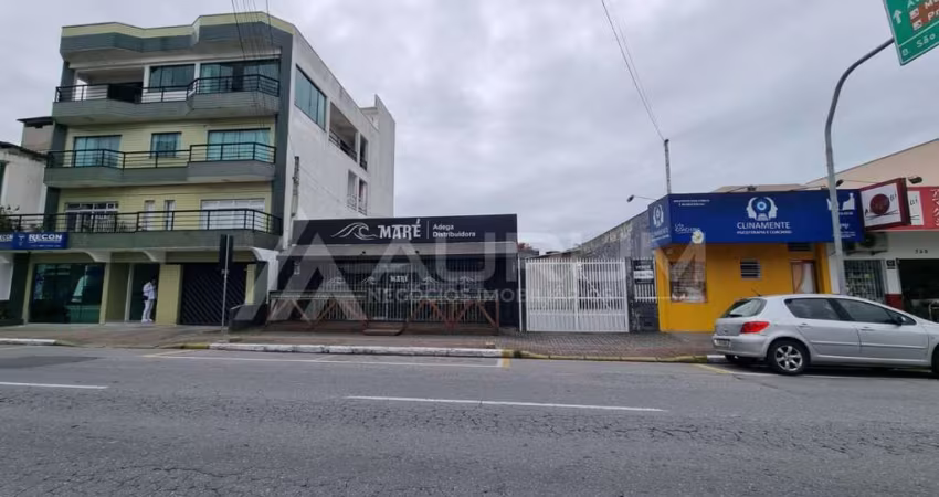 Terreno com 522,72 m2 a 700 metros da Praia Central, em Navegantes/SC