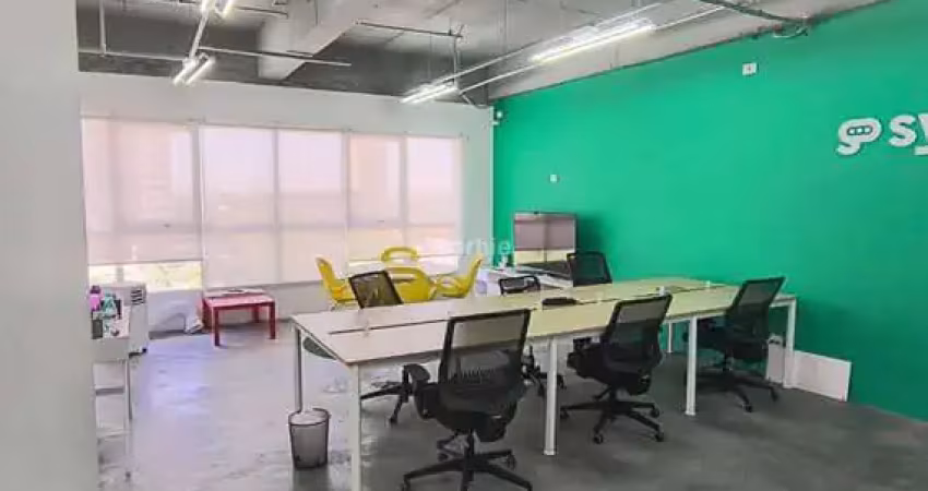 Sala comercial para alugar na Avenida Sagitário, 138/278, Sítio Tamboré Alphaville, Barueri