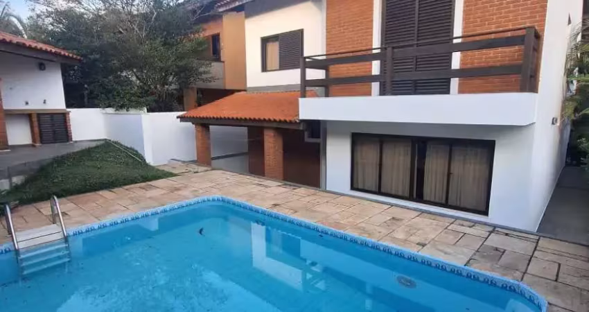 Casa para Locação em Santana de Parnaíba / SP no bairro Alphaville - 3046-3702480