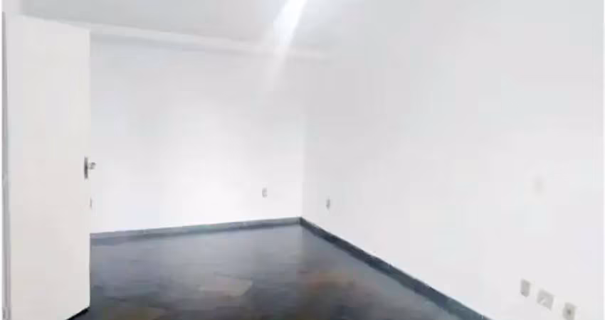 Amplo apartamento de 148 metros quadrados com 3 quartos no bairro peixoto
