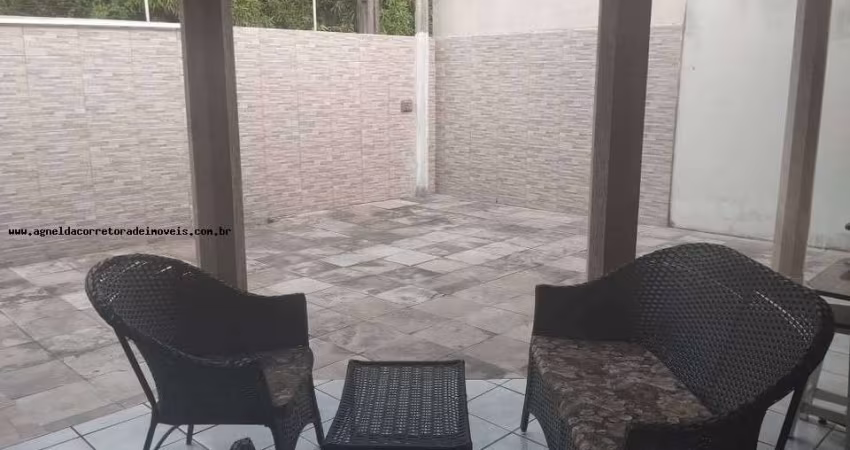 Casa para Venda em Parnamirim, Emaús, 3 dormitórios, 1 suíte, 2 banheiros, 2 vagas