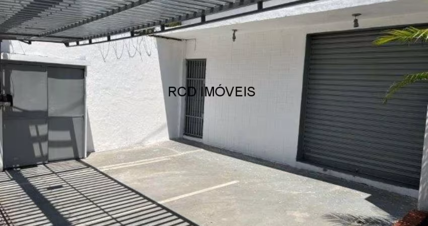 Excelente Galpão Comercial no Butantã, São Paulo-SP: 6 Salas, 5 Banheiros, 2 Vagas Garagem, 300m² de Área Construída.