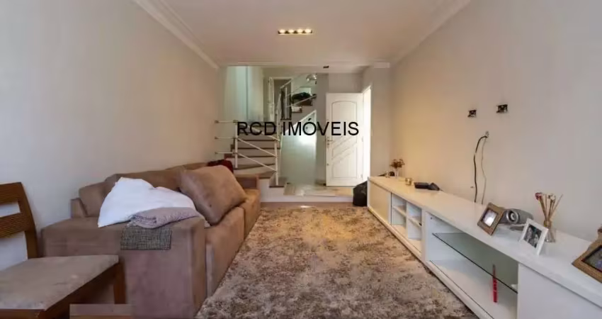Sobrado 3 quartos (suite), 2 vagas de garagem, quintal com espaço gourmet