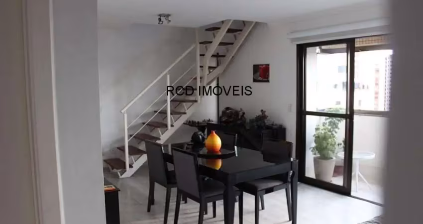 Cobertura de luxo: 4 quartos, 2 suítes, 2 salas, 5 banheiros, 3 vagas, 210m²