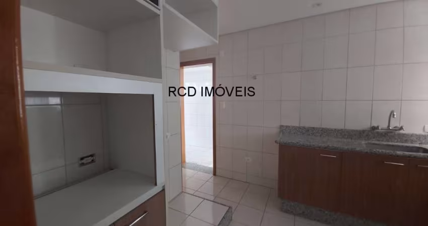 Casa Comercial para Locação na Vila Butantã em São Paulo-SP: 4 Quartos, 2 Suítes, 1 Sala, 4 Banheiros, 4 Vagas - 210,00m²