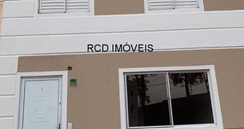 Casa em Condomínio à Venda em Cotia-SP, Jardim Ísis: 3 Quartos, 2 Salas, 3 Banheiros, 1 Vaga de Garagem, 81m² de Área.