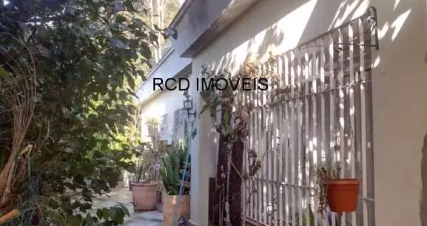 Casa / terreno 250 metros com 30 metros de frente no bonfiglioli