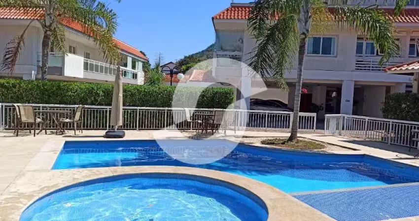 COBERTURA LINEAR EM CONDOMÍNIO COCM LAZER E LOCALIZAÇÃO PRIVILEGIADA