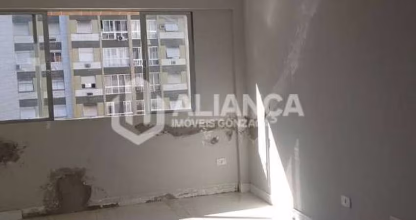 Apartamento de 2 dormitórios reformado no Gonzaga