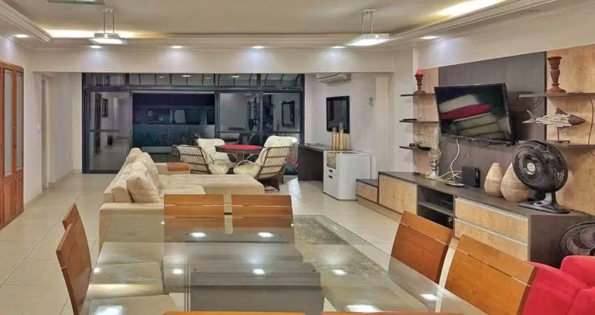Cobertura duplex, 360m². 4 quartos sendo 2 suítes. piscina e churrasqueira