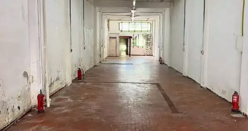 Casa comercial para alugar na Rua Amador Bueno, Centro, Santos