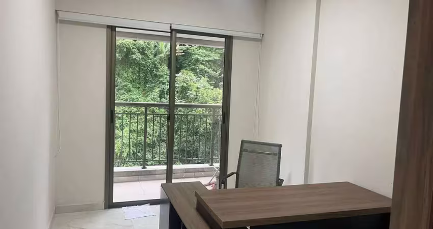 Casa comercial com 2 salas para alugar na Avenida Getúlio Dornelles Vargas, Valongo, Santos