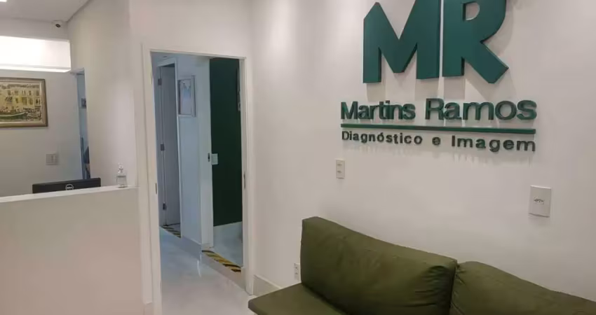 Casa comercial com 2 salas para alugar no Boqueirão, Santos 