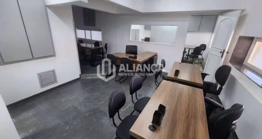 Casa comercial com 1 sala para alugar na Avenida Presidente Wilson, Gonzaga, Santos
