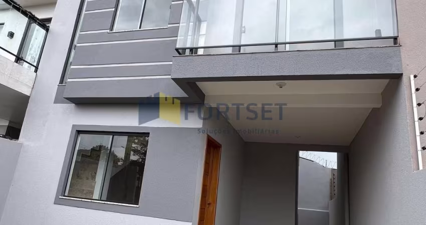 Sobrado à venda 3 Quartos em Uvaranas, Ponta Grossa - PR