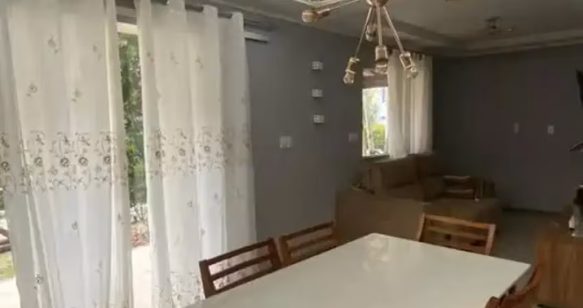 Casa de Condomínio com 3 Quartos e 4 banheiros