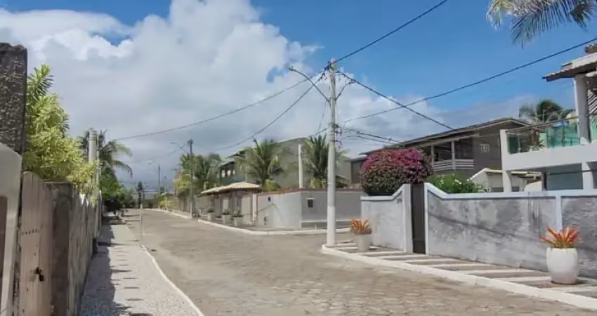 Casa em condomínio fechado 4/4 com 3 suítes e 5 vagas pé na areia