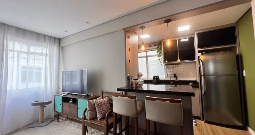 Apartamento à venda em coqueiros – 2 dormitórios, reformado e pronto para morar