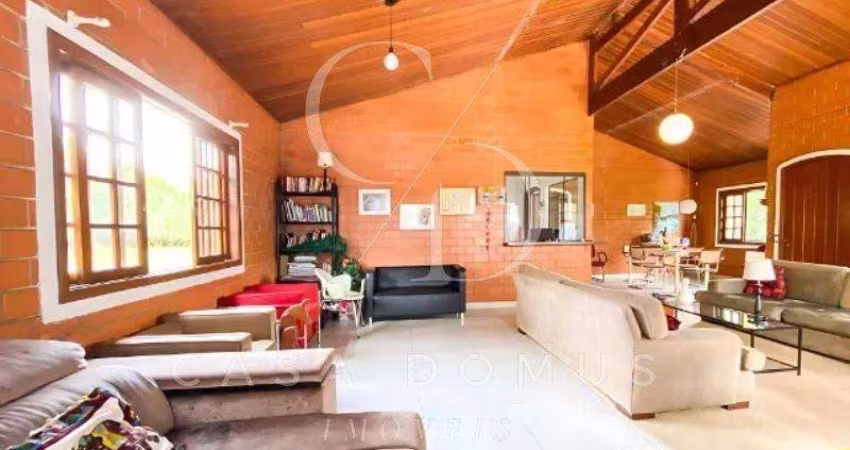 Casa Térrea para Venda em Indaiatuba, Terras de Itaici, 3 dormitórios, 1 suíte, 3 banheiros, 4 vagas