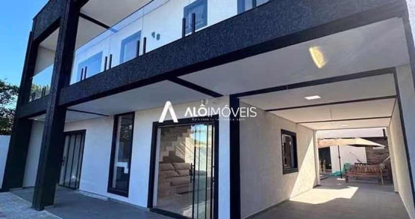 Casa com 5 quartos à venda na Avenida Guanabara, 80, Barra do Saí, Guaratuba