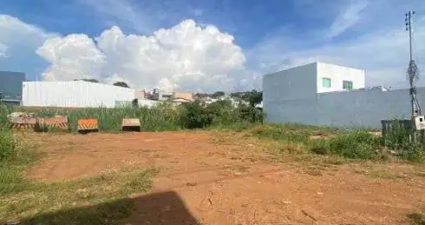 Terreno à venda na Rua 13, SN, Vila Brasil, Anápolis