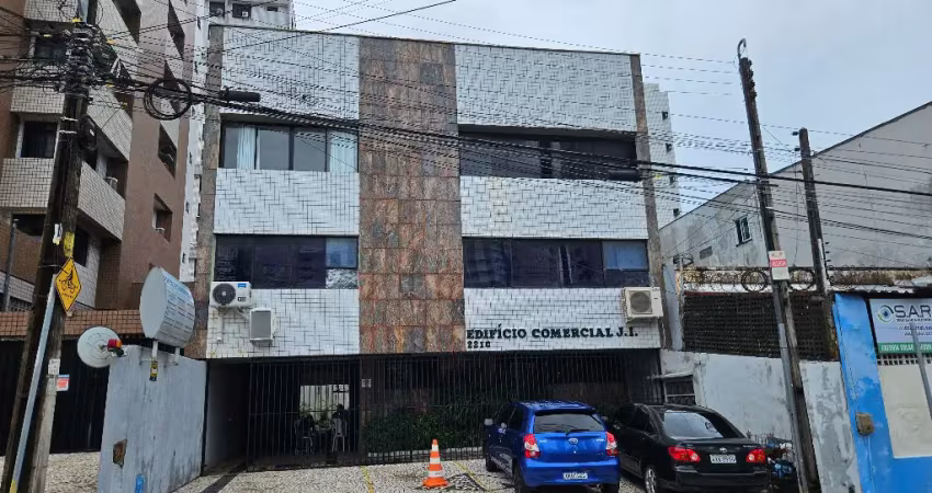 Sala comercial no edifício ji – localização estratégica na nunes valente!