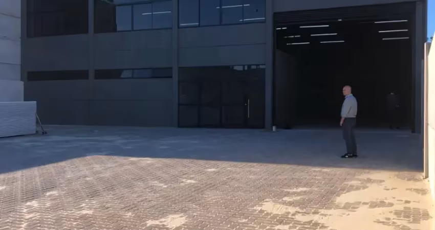 Jfernando aluga excelente pavilhão em área empresarial em canoas/rs