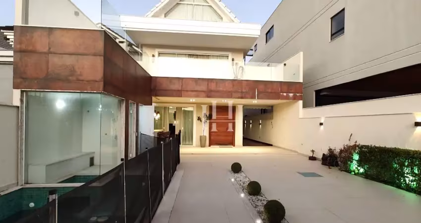 Casa em condomínio fechado com 3 quartos para alugar na Estrada Vereador Alceu de Carvalho, 665, Recreio dos Bandeirantes, Rio de Janeiro