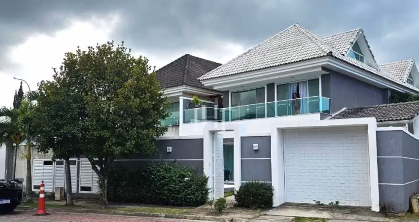 Casa em condomínio fechado com 6 quartos para alugar na Estrada Vereador Alceu de Carvalho, Recreio dos Bandeirantes, Rio de Janeiro