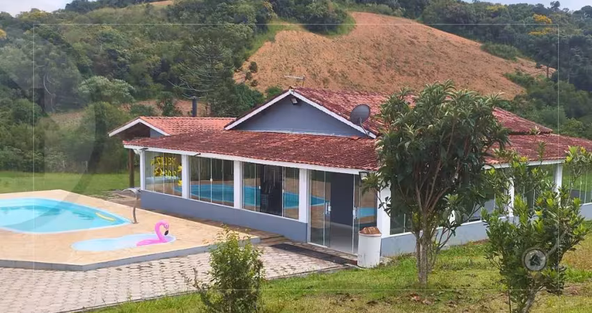 Chácara à venda | 10.000 m² | área com piscina, churrasqueira e pomar | fácil acesso!