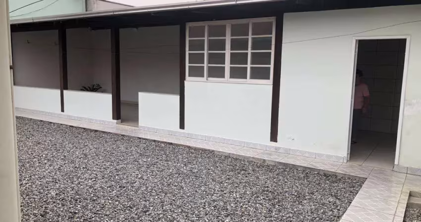 Casa para venda em camboriú, centro, 2 dormitórios, 1 banheiro