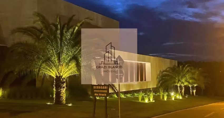 Casa cinematográfica no condomínio chácara santa maria