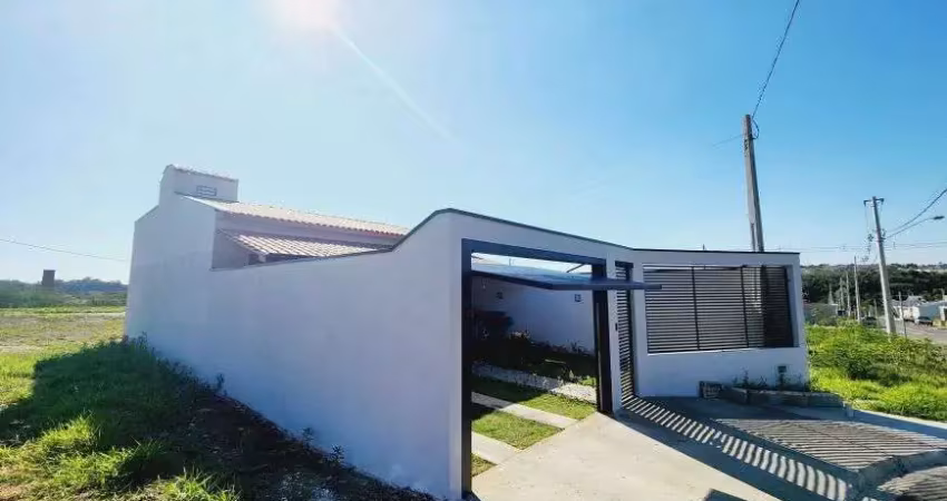 Linda casa com 109 metros de área construída no jardim novo são pedro em salto sp