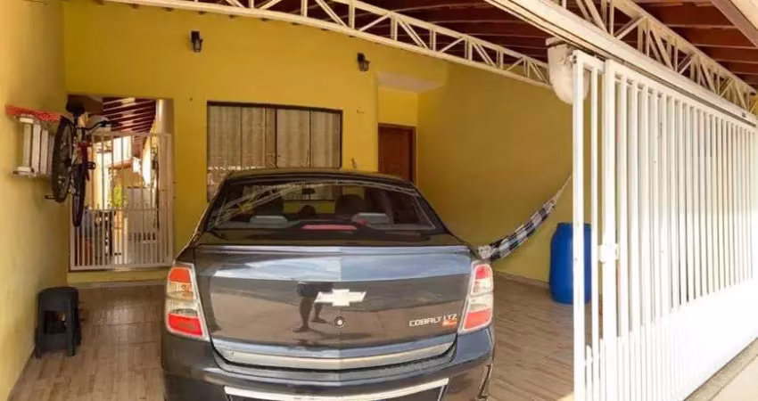 Casa para venda possui 100 metros quadrados com 2 quartos
