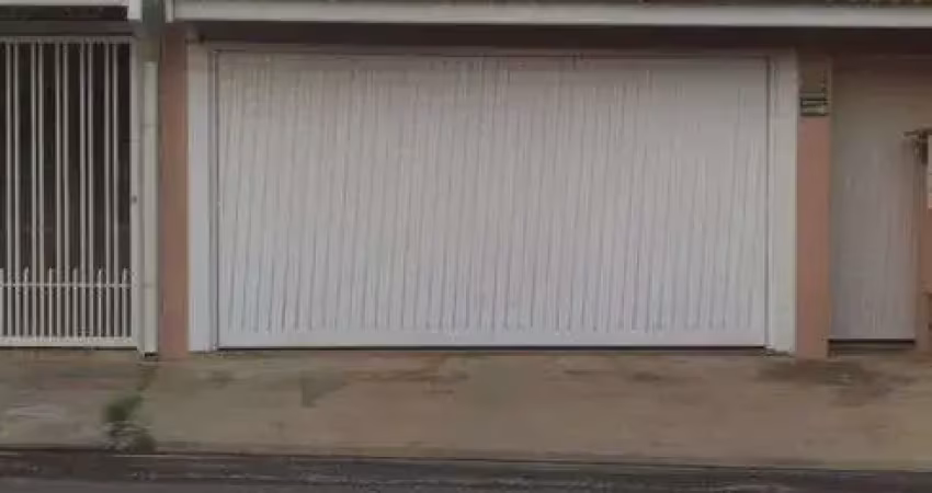 Casa para venda possui 117 metros quadrados com 2 quartos sendo 1 suíte master