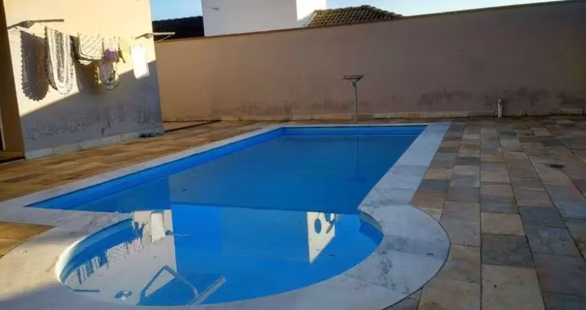 Casa de condomínio para venda possui 400 metros quadrados com 5 quartos sendo 6 wcs