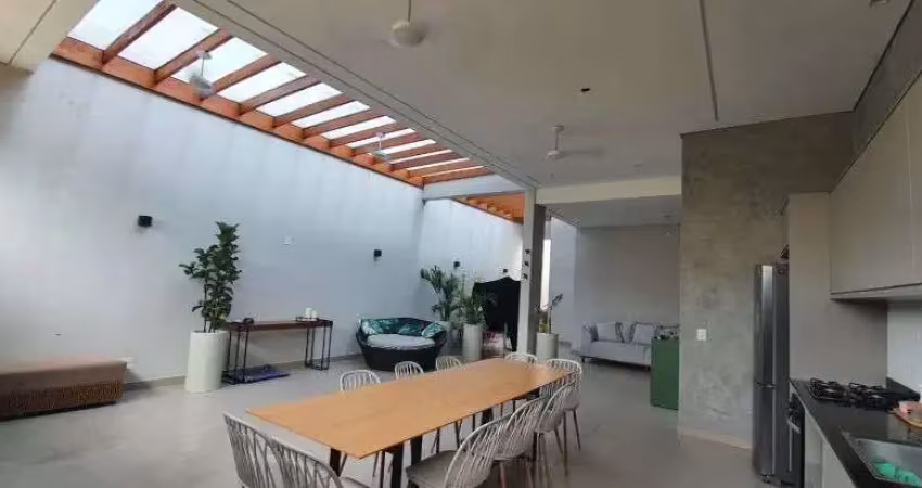 Casa com 2 suítes no condomínio village moutonnee em salto sp