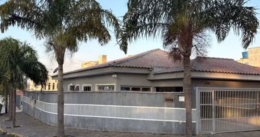 Linda casa com 3 dormitórios sendo 1 suíte no jardim das nações em salto sp