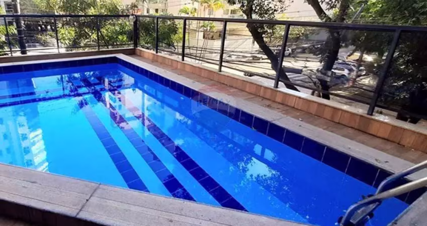 Apartamento à venda com 3 quartos na praia do canto