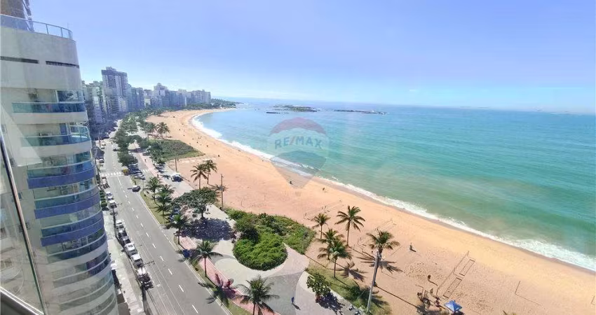 Apartamento de 2 quartos, finamente mobiliado de frente para o mar na Praia da Costa.