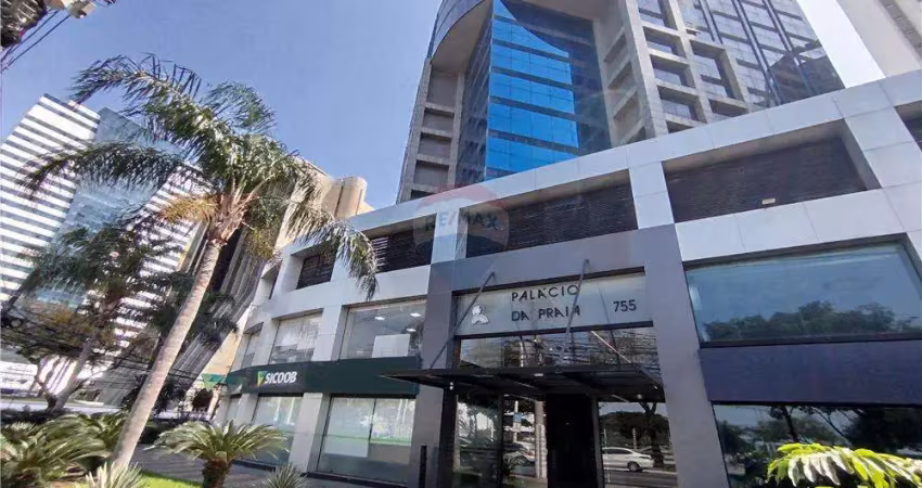 Sala comercial com aproximadamente 50m² para locação na enseada do suá.