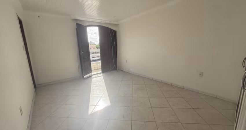 Alugo Apartamento 3/4 no Candeal – 120m² | R$ 2.000