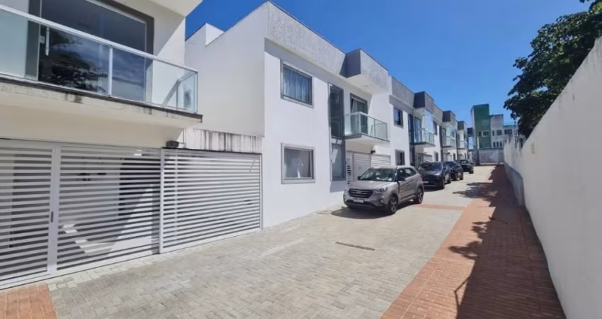 Vendo Casa 4/4  Condomínio Fechado Miragem