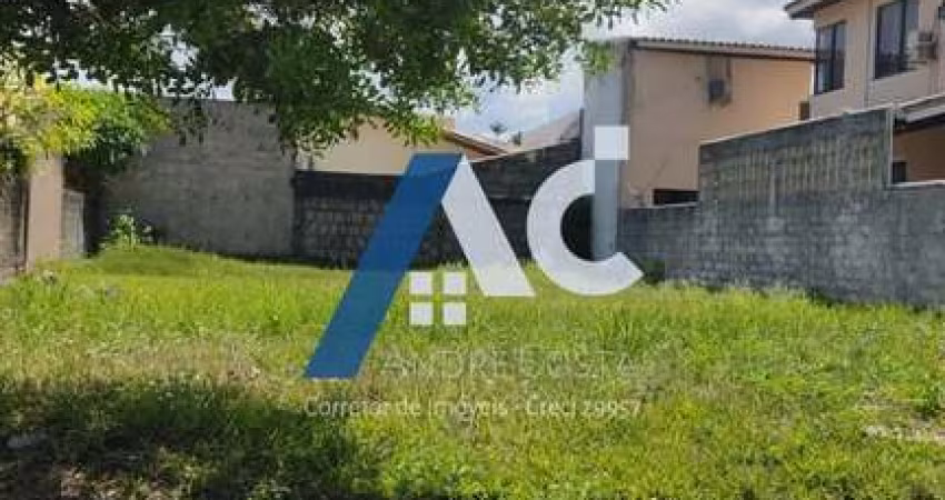 Terreno em Condomínio com 300 m², nascente e plano - R$ 1.050.000,00