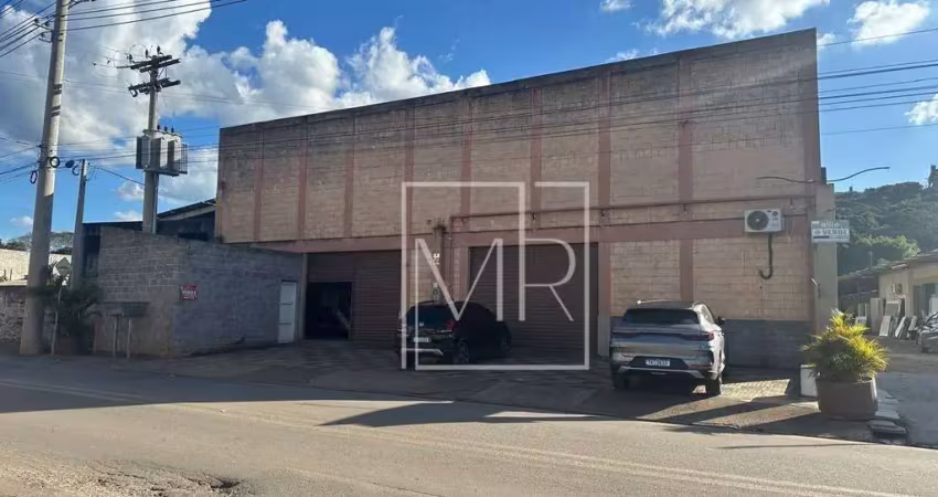 Galpão à venda com 2700 m2 sendo 1000 m2 de área construída com localização privilegiada em jesus dos perdões/sp