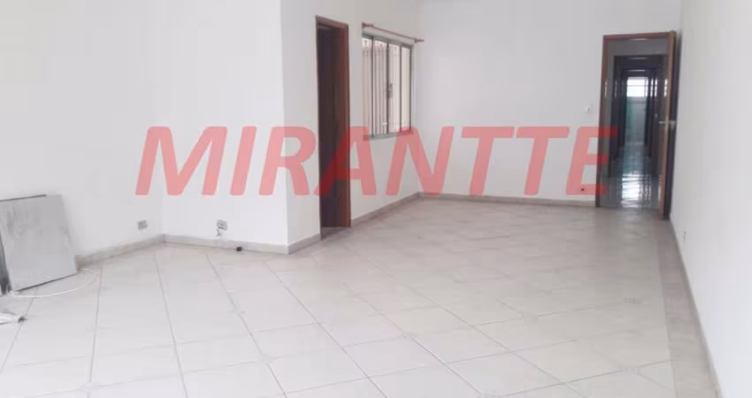 Sobrado de 255m² com 3 quartos em Vila Mazzei