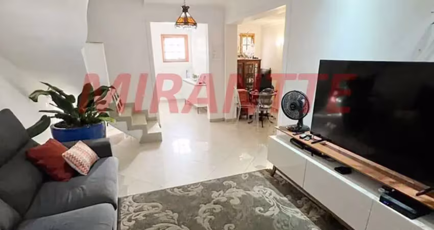 Sobrado de 114m² com 3 quartos em Conjunto Residencial Santa Terezinha