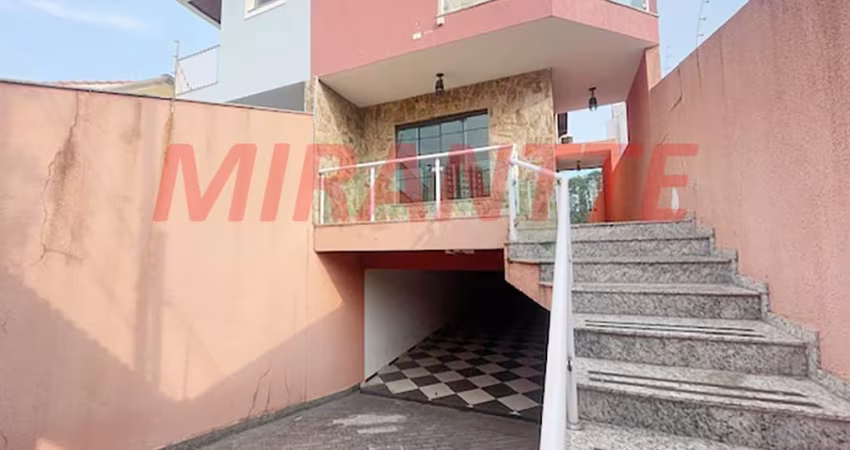Sobrado de 254m² com 4 quartos em Jardim São Paulo