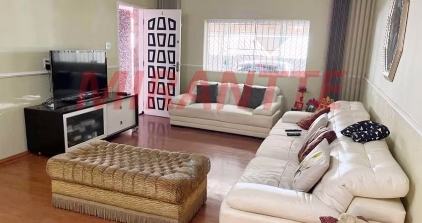 Sobrado de 110m² com 3 quartos em Água Fria